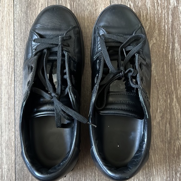 Valentino Garavani Snaeakers - Picture 5 of 15